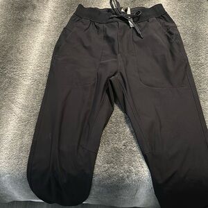 Lulu lemon rarely worn small pants weatherproof